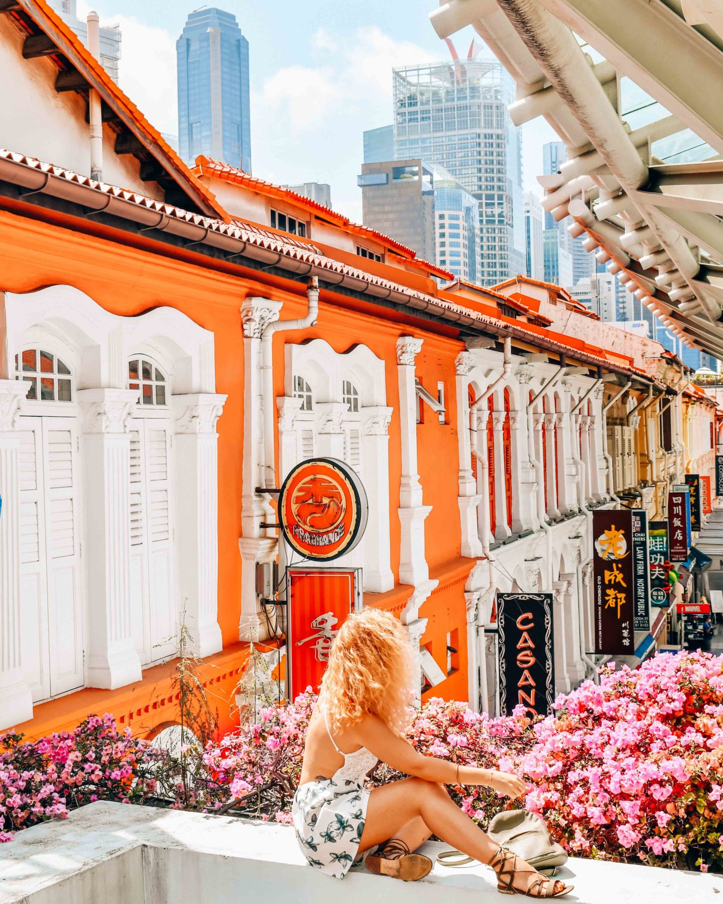 Pagoda street photo spot at Chinatown MRT station, Singapore